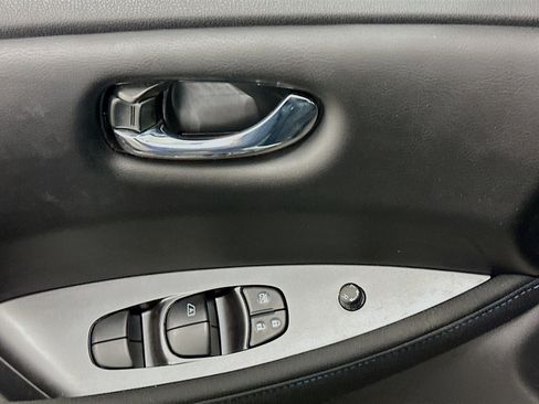 Used 2024 Nissan Leaf S image 15