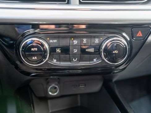 Used 2024 Chevrolet Trax LT w/ Driver Confidence Package image 27