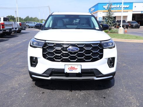 New 2026 Ford Explorer Platinum w/ LUX Leather Package AWD/4WD image 10