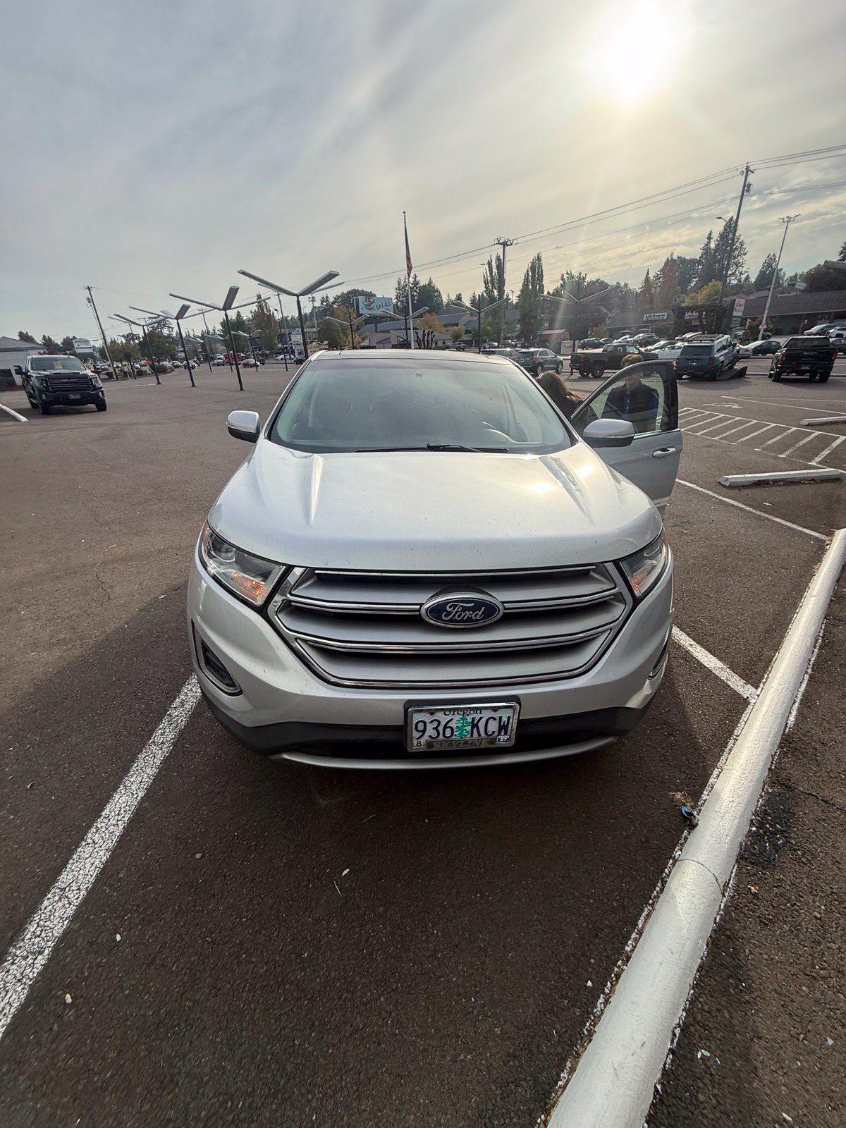 Used 2017 Ford Edge SEL w/ Equipment Group 201A AWD/4WD image 2