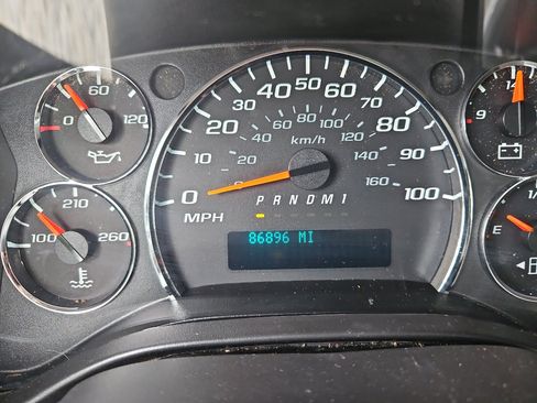 Used 2015 Chevrolet Express 3500 w/ Shuttle Bus Package image 43