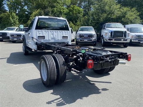 New 2025 Ford F450 XL image 22
