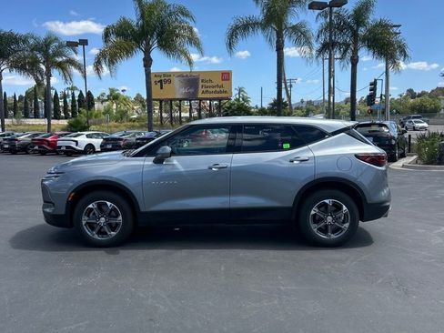 Used 2025 Chevrolet Blazer LT AWD/4WD image 4