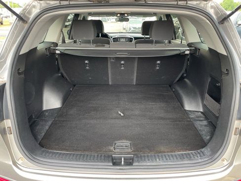Used 2017 Kia Sorento FWD image 7