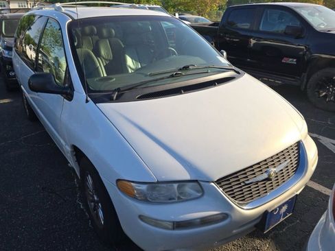 Used 1999 Chrysler Town & Country Limited AWD/4WD image 1