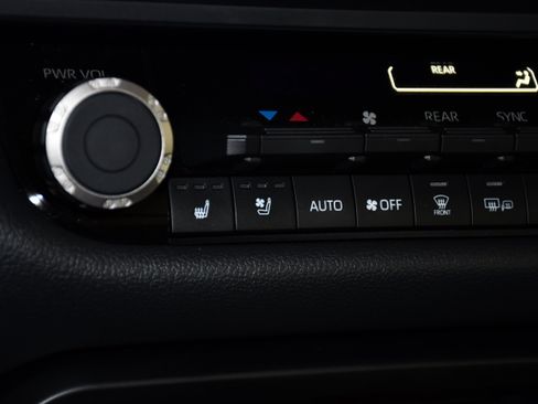 Used 2023 Toyota Sequoia TRD Pro AWD/4WD image 33