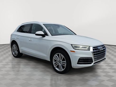Used 2018 Audi Q5 2.0T Premium Plus w/ Premium Plus Package AWD/4WD image 2