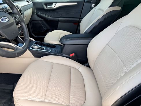 Used 2022 Ford Escape SEL w/ Technology Package image 20