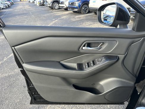 New 2026 Nissan Rogue SV image 22