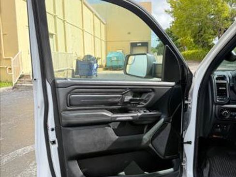 Used 2023 RAM 1500 Limited w/ Body Color Bumper Group AWD/4WD image 31
