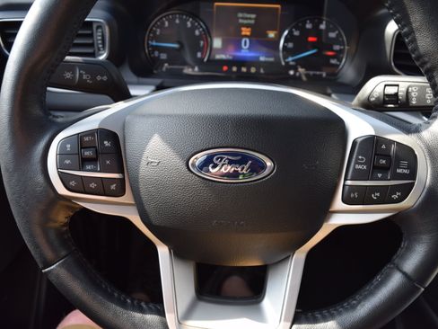 Certified 2023 Ford Explorer XLT w/ Equipment Group 202A AWD/4WD image 12