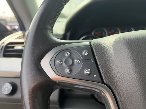 Used 2020 Chevrolet Suburban Premier image 37
