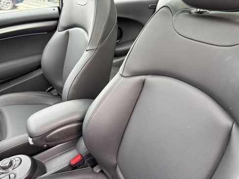 Certified 2024 MINI Cooper SE image 6