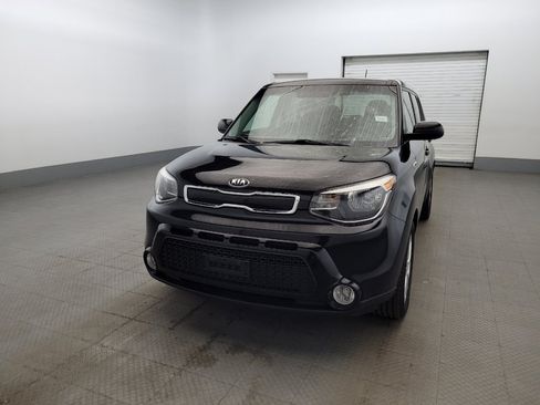 Used 2016 Kia Soul + FWD image 15