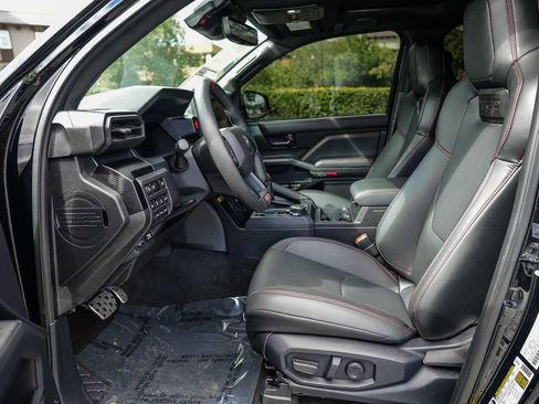 Used 2025 Toyota Tacoma TRD Pro AWD/4WD image 19