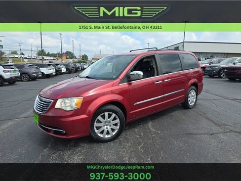 Used 2012 Chrysler Town & Country Touring-L w/ Entertainment Group #2 FWD image 1