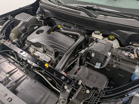 Used 2023 GMC Terrain SLE w/ Driver Convenience Package image 30