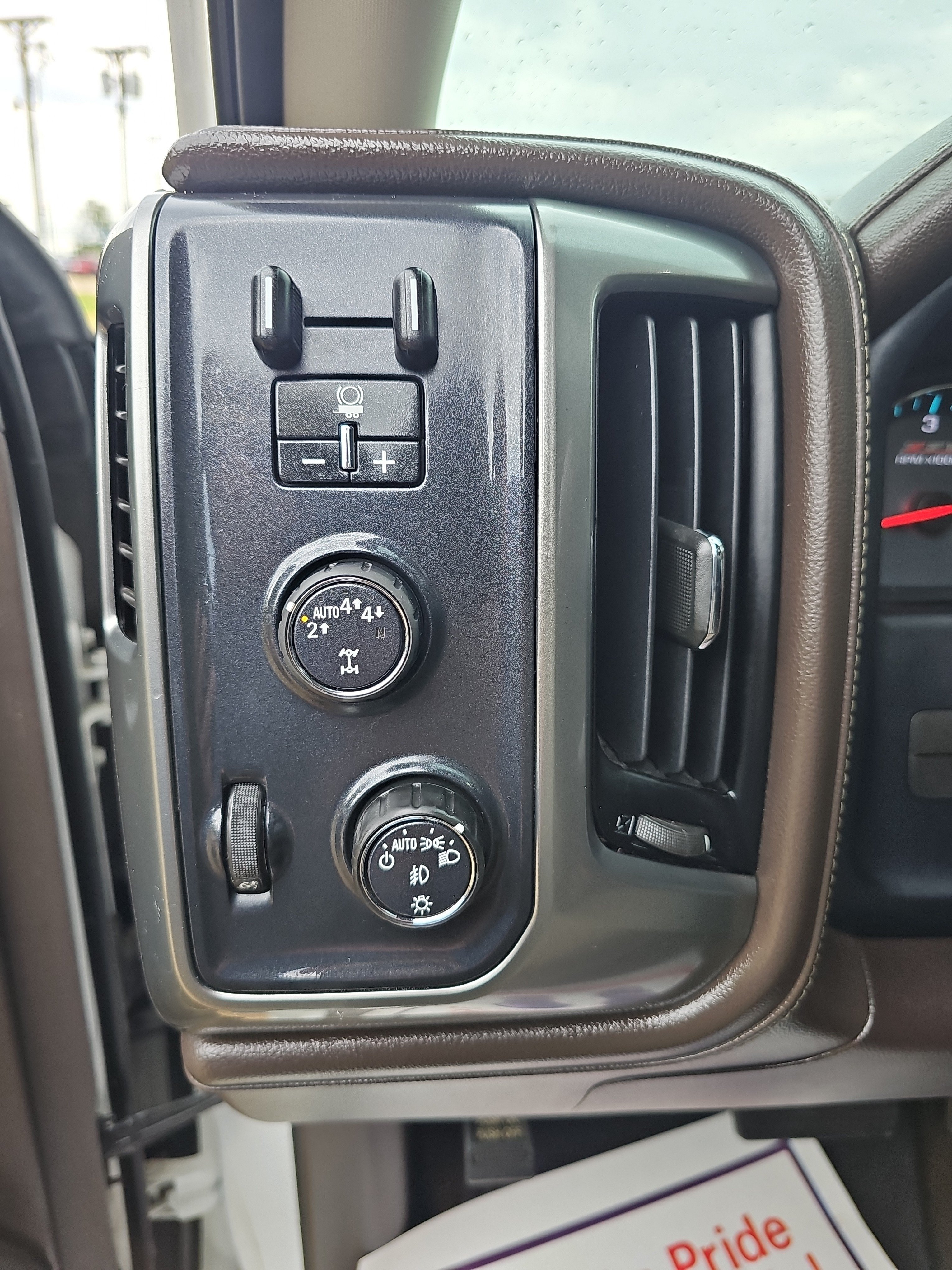 Used 2018 Chevrolet Silverado 1500 LTZ Z71 AWD/4WD image 21