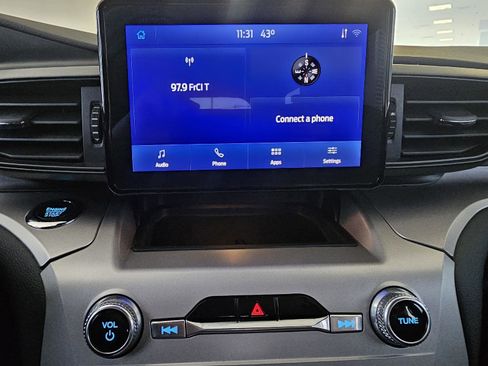 Used 2022 Ford Explorer XLT image 26