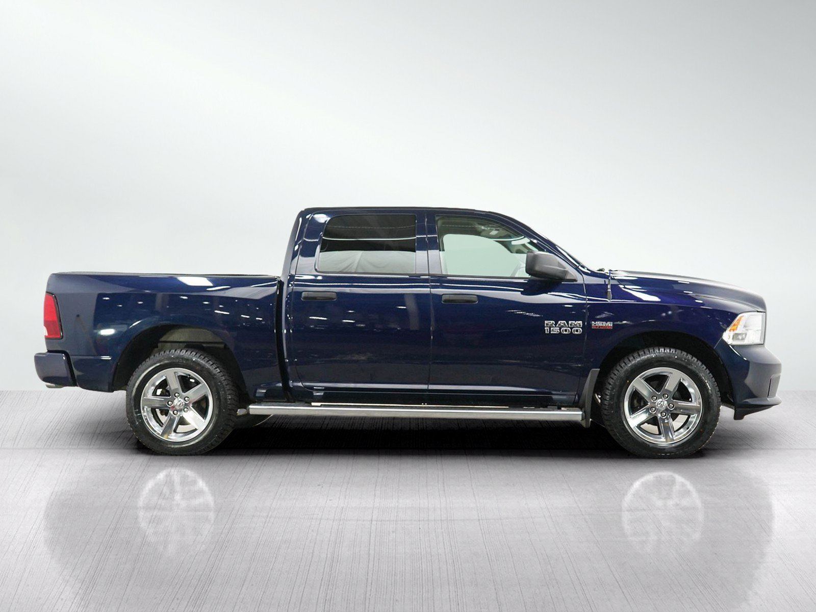 Used 2018 RAM 1500 Express w/ Express Value Package AWD/4WD image 6