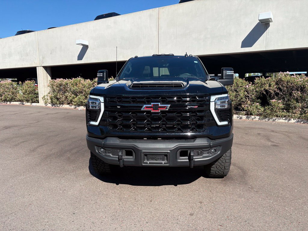 Used 2024 Chevrolet Silverado 2500 ZR2 w/ ZR2 Bison Edition AWD/4WD image 3
