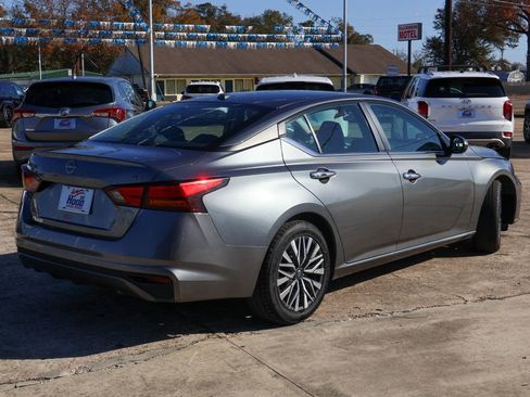 Used 2023 Nissan Altima 2.5 SV image 19