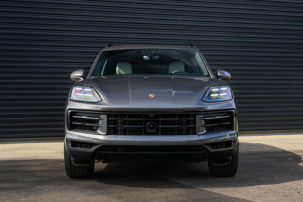 Certified 2026 Porsche Cayenne AWD/4WD image 6