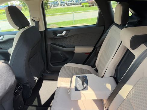 Used 2020 Ford Escape SE FWD image 39