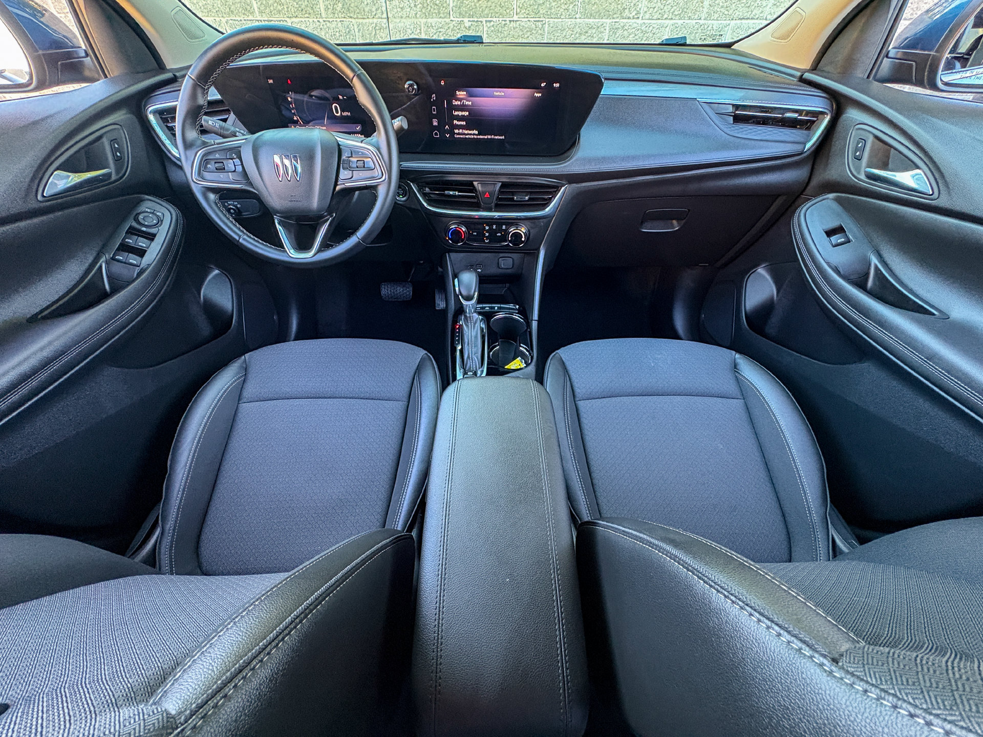 Used 2024 Buick Encore GX Preferred AWD/4WD image 28
