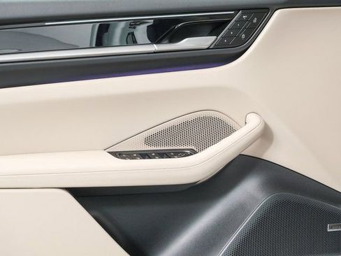 New 2026 Porsche Macan Electric image 6