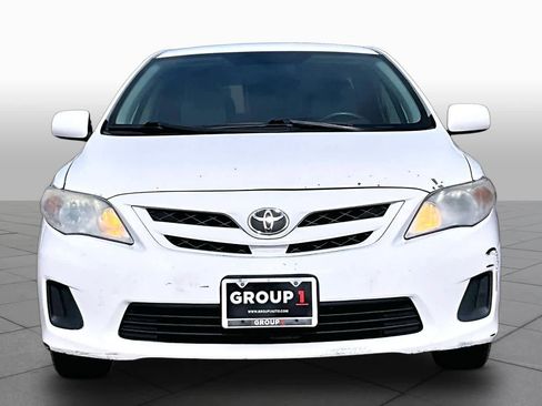 Used 2012 Toyota Corolla LE FWD image 3
