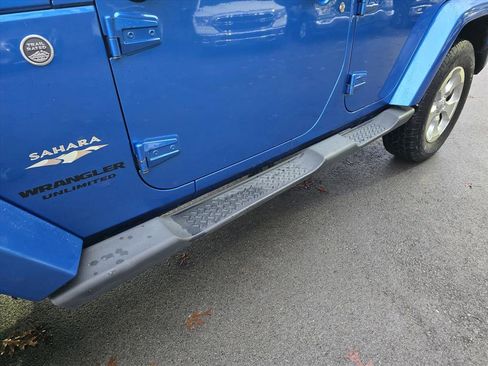 Used 2015 Jeep Wrangler Unlimited Sahara w/ Dual Top Group image 7