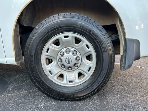 Used 2013 Nissan NV 3500 SV w/ Technology Pkg image 32