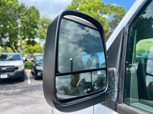 Used 2020 Chevrolet Express 2500 RWD image 26