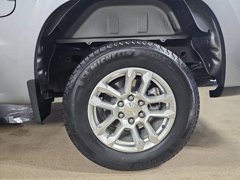 Certified 2024 Chevrolet Silverado 1500 LT AWD/4WD image 38