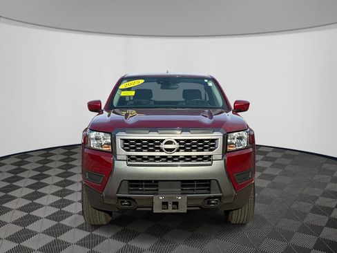Used 2025 Nissan Frontier SV AWD/4WD image 2