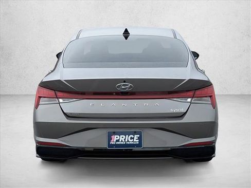 Used 2023 Hyundai Elantra Limited w/ Winter Weather Package image 6