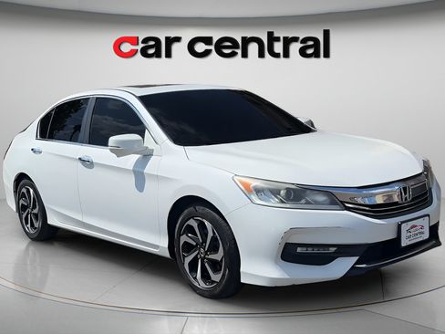 Used 2016 Honda Accord EX image 7