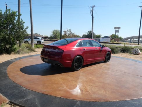 Used 2018 Lincoln MKZ Reserve image 2