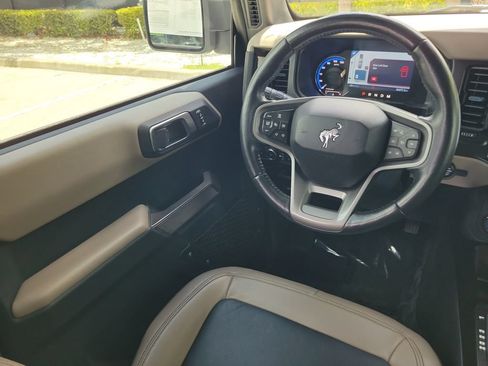 Used 2022 Ford Bronco Wildtrak AWD/4WD image 16