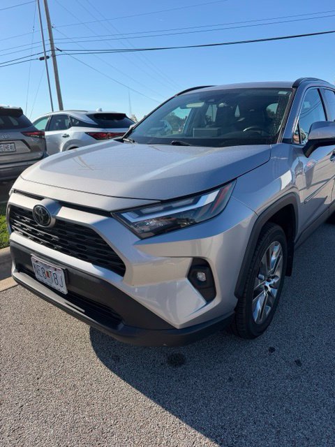 Used 2022 Toyota RAV4 XLE Premium AWD/4WD image 3