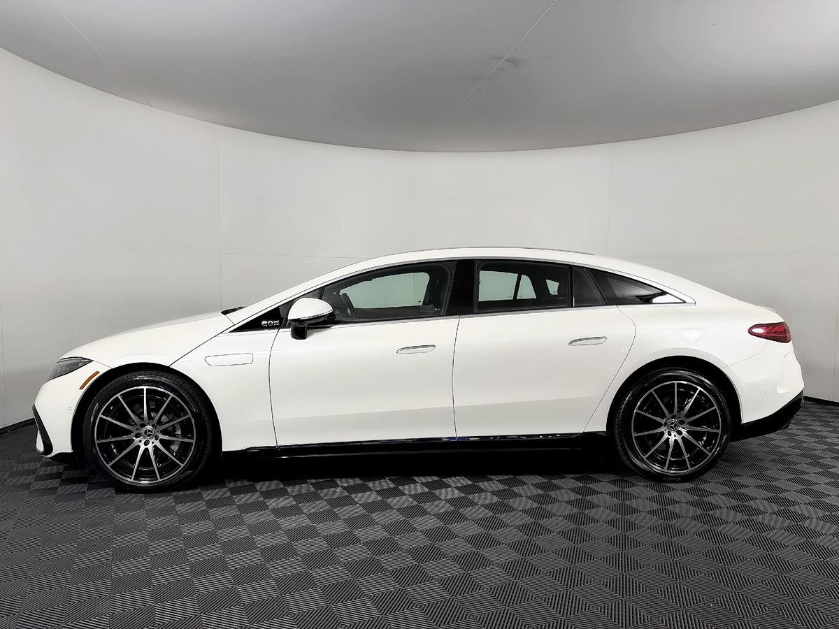 Used 2022 Mercedes-Benz EQS 580 4MATIC Sedan image 18
