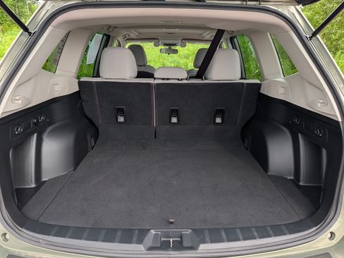 Used 2021 Subaru Forester Premium AWD/4WD image 18