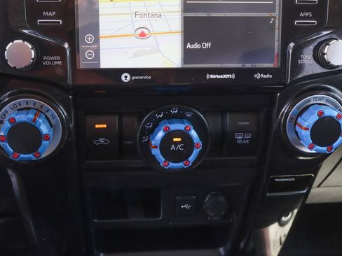 Used 2020 Toyota 4Runner TRD Off-Road Premium w/ Moonroof Package AWD/4WD image 40