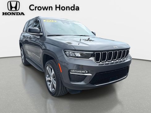 Used 2025 Jeep Grand Cherokee Limited image 9