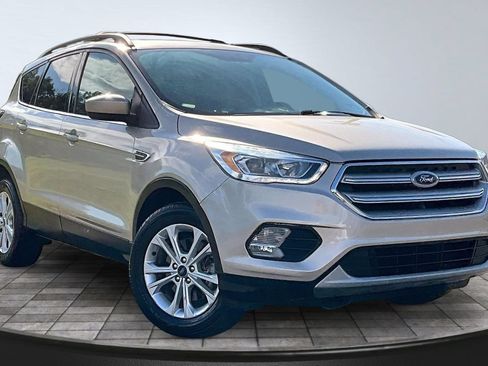 Used 2018 Ford Escape SEL AWD/4WD image 3