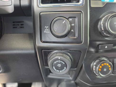 Used 2017 Ford F150 XLT w/ Equipment Group 302A Luxury AWD/4WD image 23