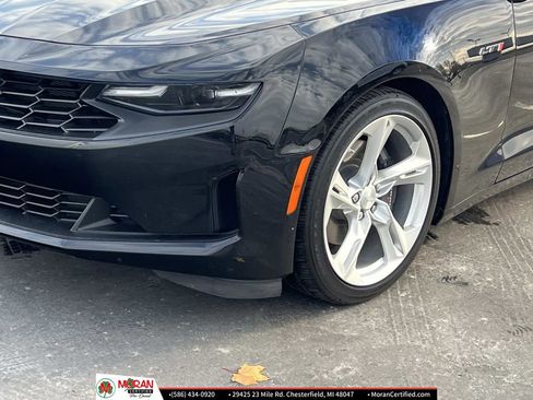 Used 2022 Chevrolet Camaro LT w/ Technology Package image 8