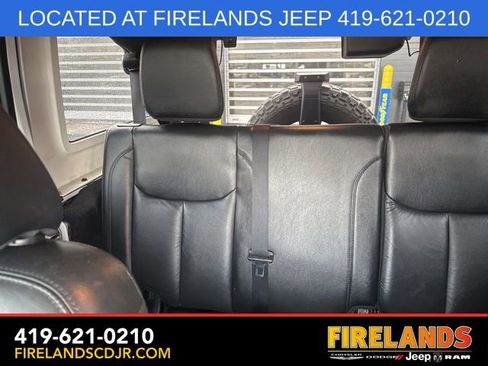 Used 2017 Jeep Wrangler Unlimited Sahara image 21