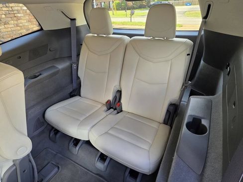 Used 2020 Cadillac XT6 Premium Luxury FWD image 15